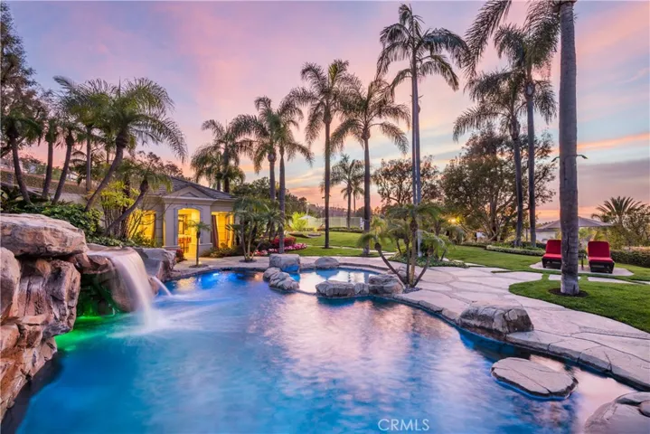 5080 E Copa De Oro Drive, Anaheim Hills, California 92807