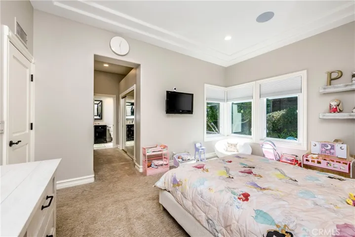 5080 E Copa De Oro Drive, Anaheim Hills, California 92807