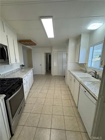 38441 Via Escarlata, Murrieta, California 92563