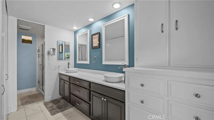 Primary Suite Bedroom / Bathroom 3