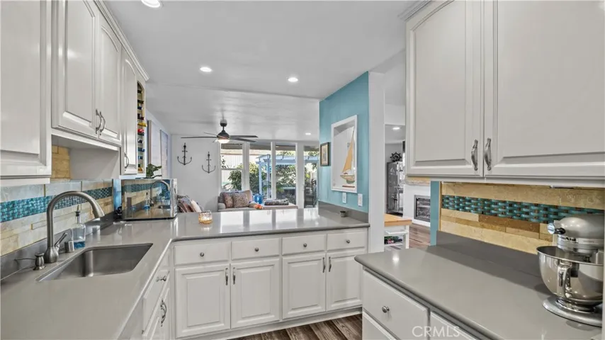 Kitchen / Living Room