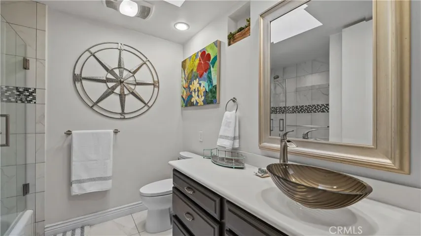 Upstairs Bathroom 2