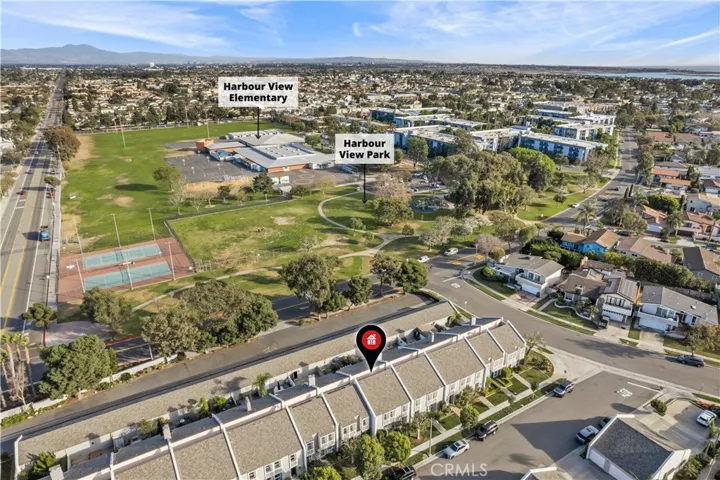 Great Area...  Near Park and Schools