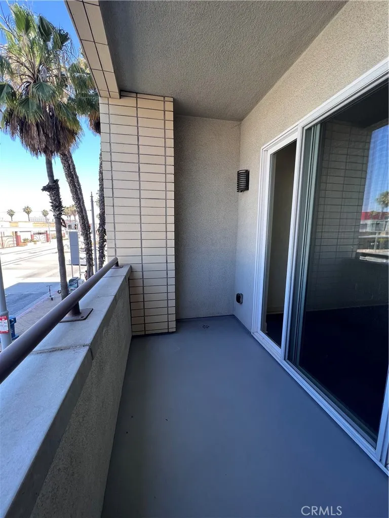 300 E 4th Street 124, Long Beach, California 90802 home-pic-9