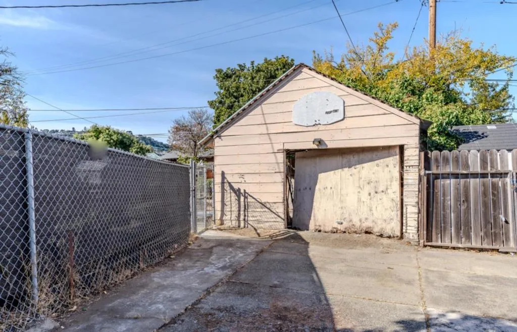 1024 Springfield Drive, San Carlos, California 94070 home-pic-36