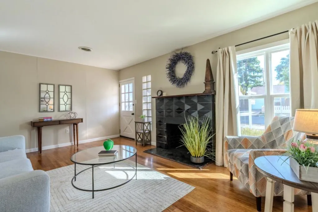 1024 Springfield Drive, San Carlos, California 94070 home-pic-6