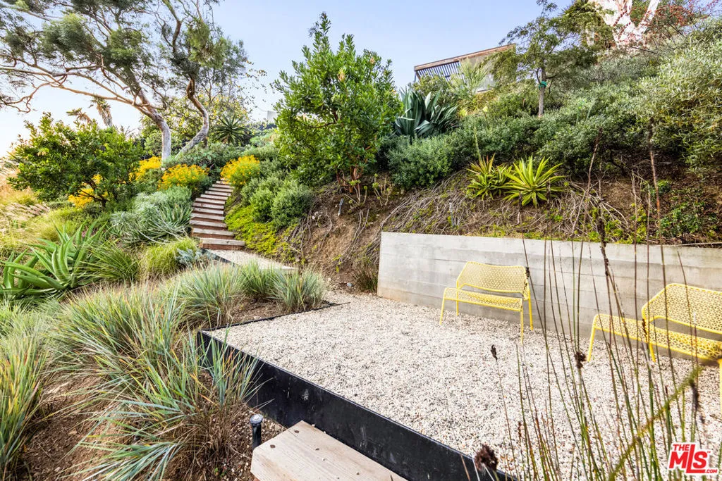 354 Amalfi Drive, Santa Monica, California 90402 home-pic-48