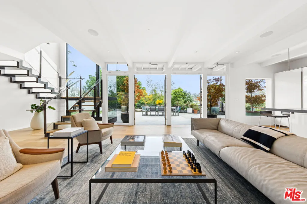 354 Amalfi Drive, Santa Monica, California 90402 home-pic-12