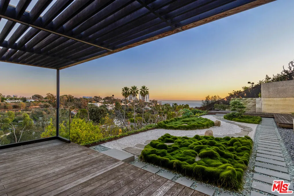 354 Amalfi Drive, Santa Monica, California 90402 home-pic-53
