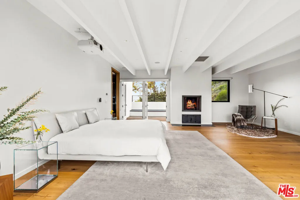 354 Amalfi Drive, Santa Monica, California 90402 home-pic-27