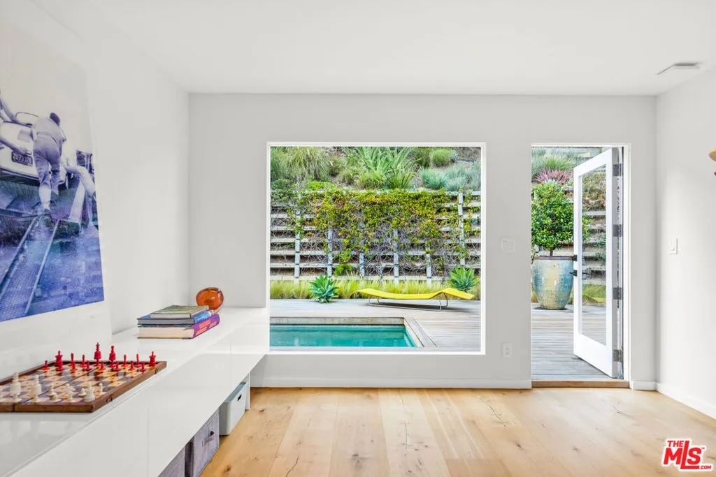 354 Amalfi Drive, Santa Monica, California 90402 home-pic-35