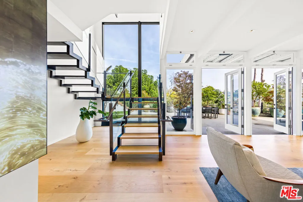 354 Amalfi Drive, Santa Monica, California 90402 home-pic-3