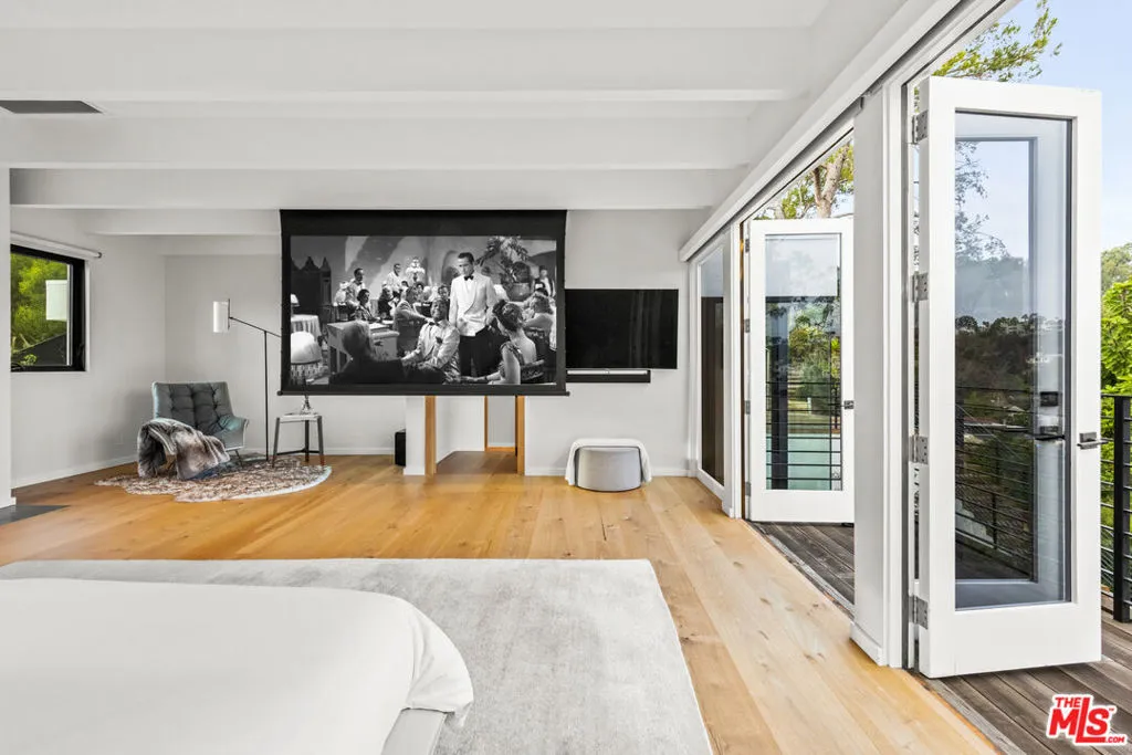 354 Amalfi Drive, Santa Monica, California 90402 home-pic-29