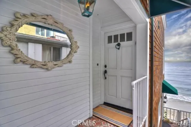 Steps to separate 1 bedroom guest house.
