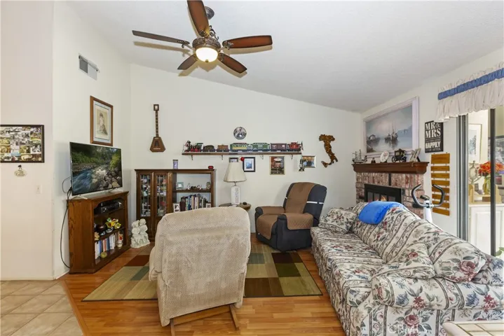 1360 Hickory Drive, Hemet, California 92545