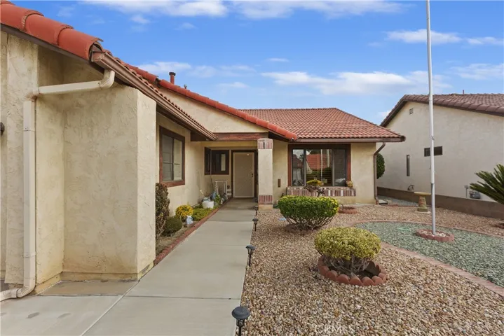 1360 Hickory Drive, Hemet, California 92545