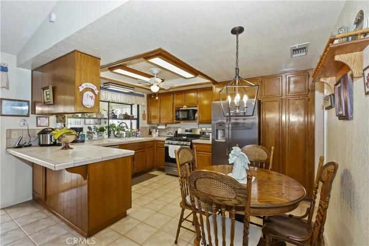 1360 Hickory Drive, Hemet, California 92545