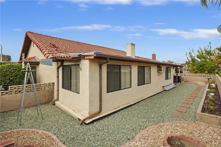 1360 Hickory Drive, Hemet, California 92545
