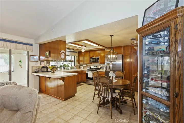 1360 Hickory Drive, Hemet, California 92545