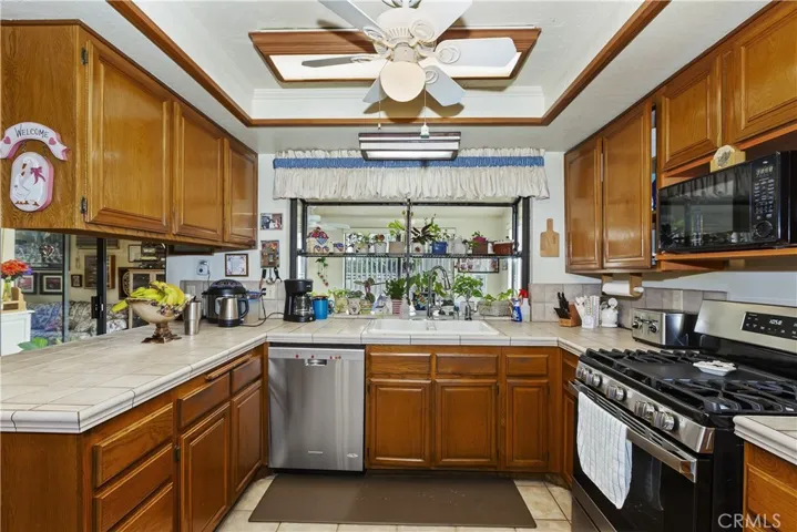 1360 Hickory Drive, Hemet, California 92545