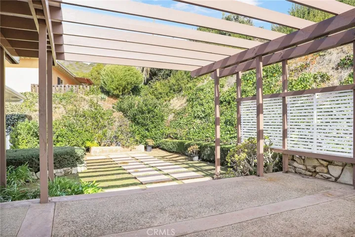 32322 Conqueror Drive, Rancho Palos Verdes, California 90275