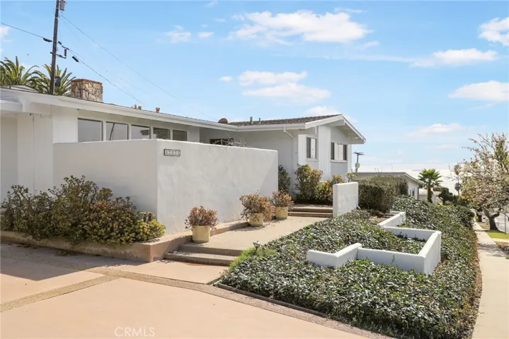 32322 Conqueror Drive, Rancho Palos Verdes, California 90275