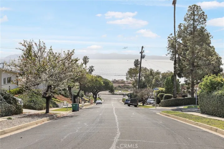 32322 Conqueror Drive, Rancho Palos Verdes, California 90275
