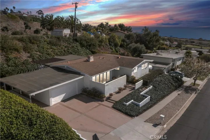 32322 Conqueror Drive, Rancho Palos Verdes, California 90275