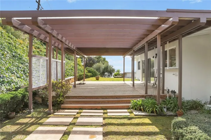 32322 Conqueror Drive, Rancho Palos Verdes, California 90275