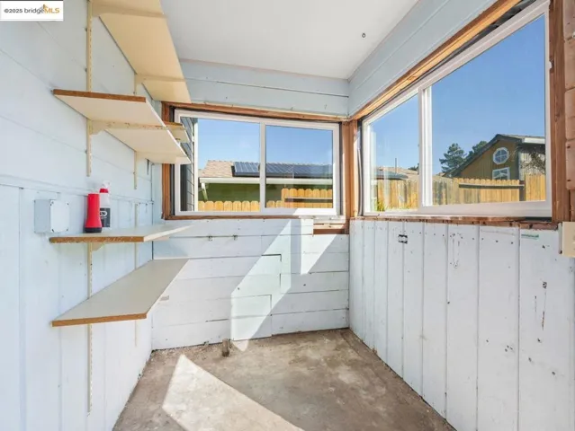 1529 Poplar Ave, Richmond, California 94805