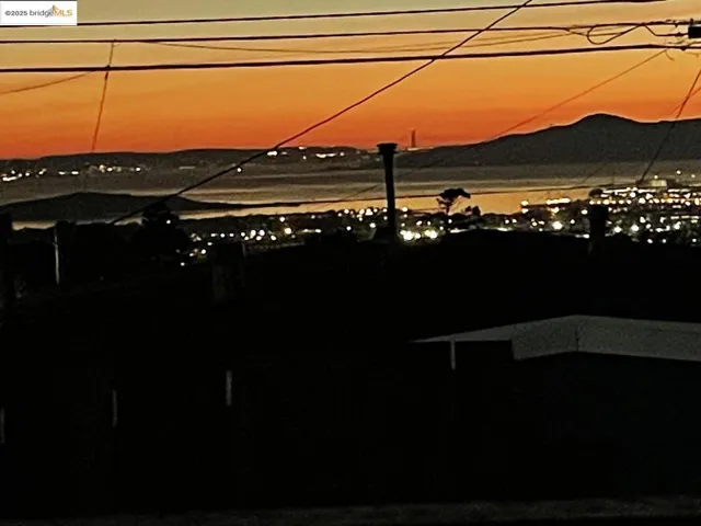 1529 Poplar Ave, Richmond, California 94805