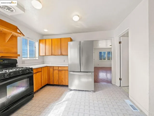 1529 Poplar Ave, Richmond, California 94805