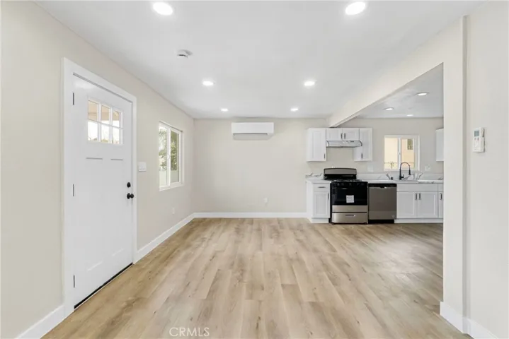 1210 W 65th Place, Los Angeles, California 90044