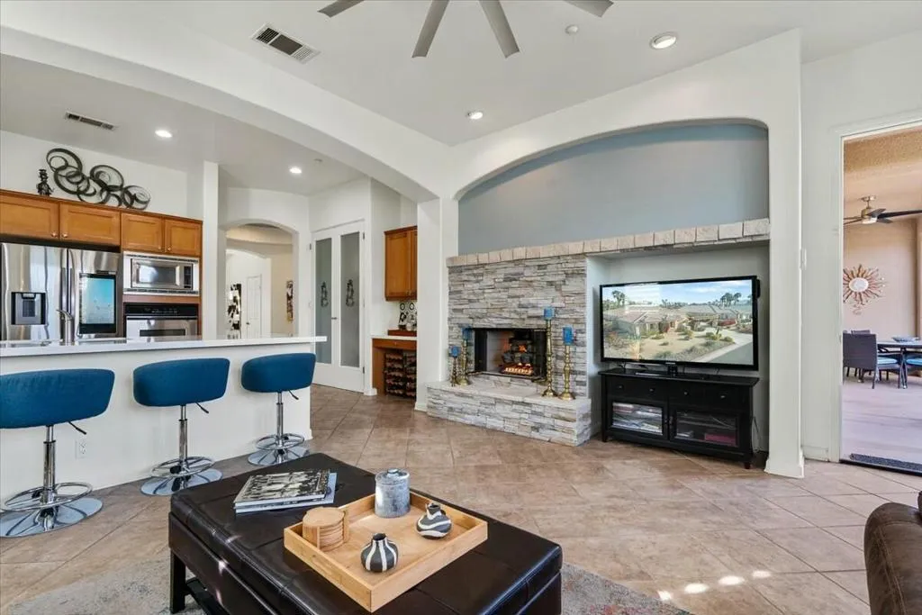 22 Vista Mirage Way, Rancho Mirage, California 92270 home-pic-19