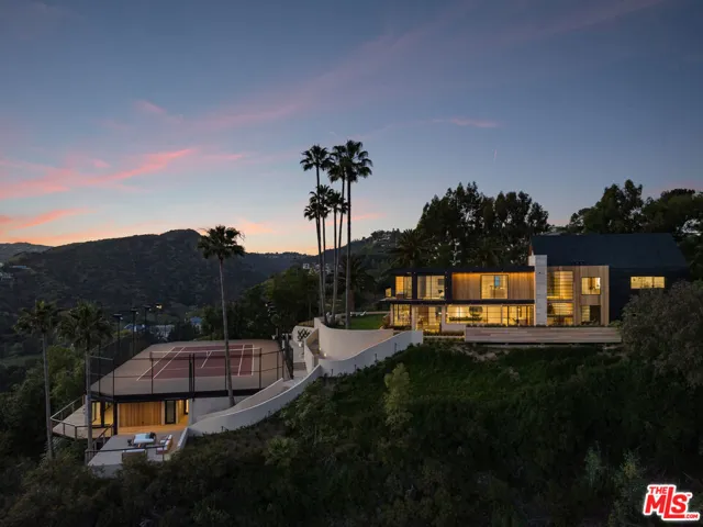 879 Linda Flora Drive, Los Angeles, California 90049