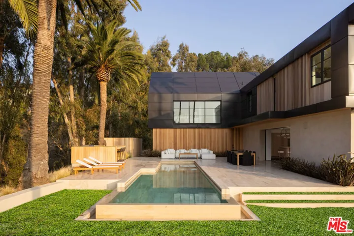 879 Linda Flora Drive, Los Angeles, California 90049