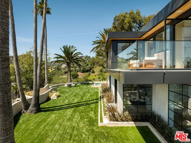 879 Linda Flora Drive, Los Angeles, California 90049