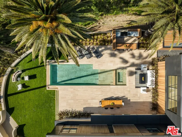 879 Linda Flora Drive, Los Angeles, California 90049