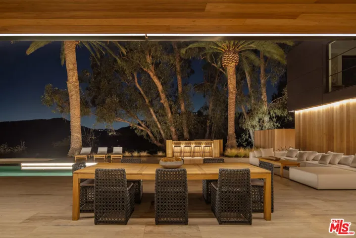 879 Linda Flora Drive, Los Angeles, California 90049