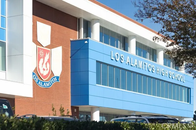 Award winning & highly acclaimed Los Alamitos School District~