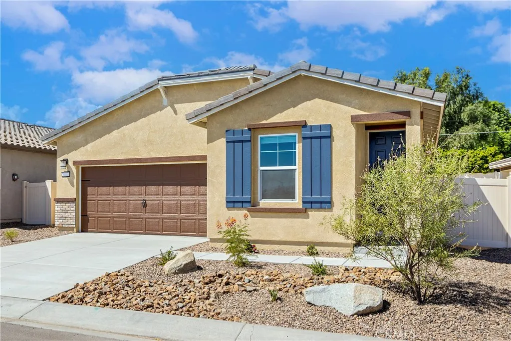42502 Isla Court, Indio, California 92201 home-pic-1