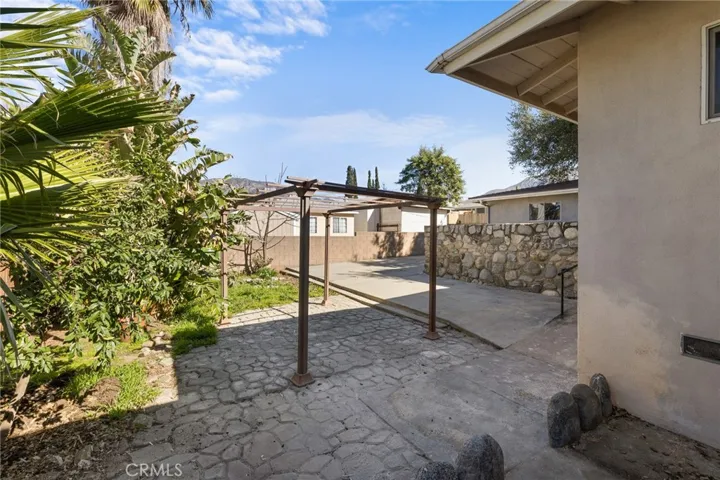 8207 Grenoble Street, Sunland, California 91040