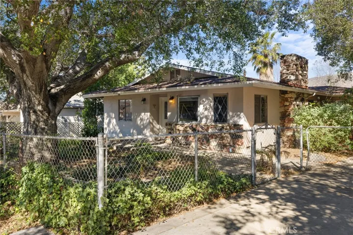 8207 Grenoble Street, Sunland, California 91040