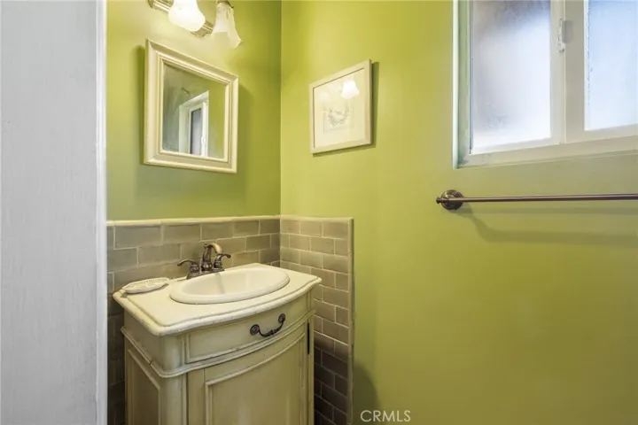8207 Grenoble Street, Sunland, California 91040