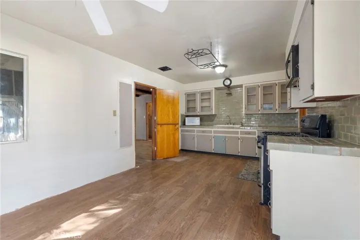 8207 Grenoble Street, Sunland, California 91040