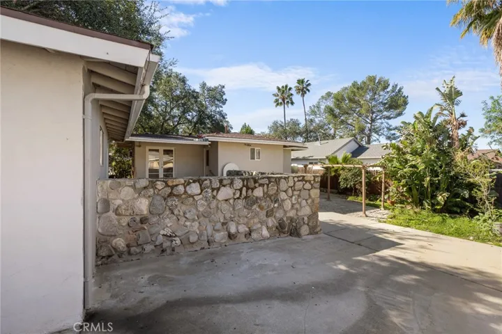 8207 Grenoble Street, Sunland, California 91040
