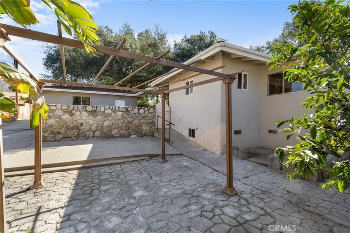 8207 Grenoble Street, Sunland, California 91040