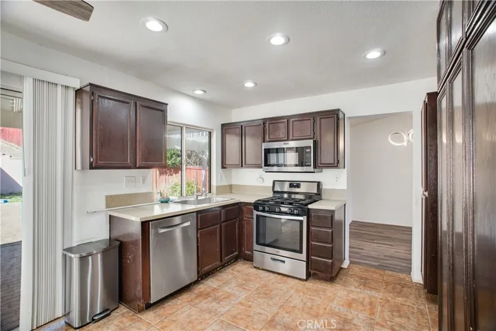 3488 Ridgecrest Drive, Corona, California 92881