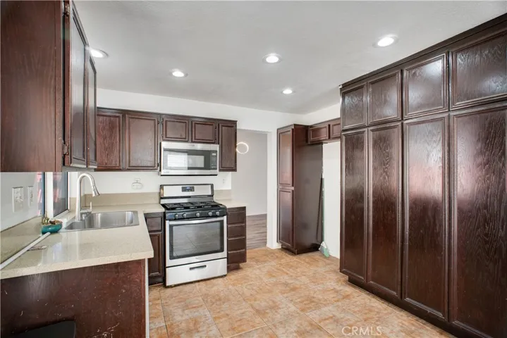 3488 Ridgecrest Drive, Corona, California 92881
