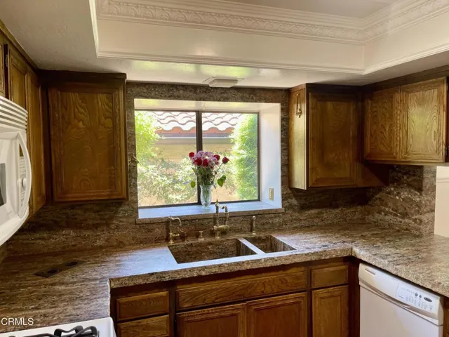 64 kitchen 8